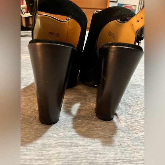 Michael Kors-size 9-‘Flynn’ black suede sling 5” heel. NIOB. - Picture 4 of 5